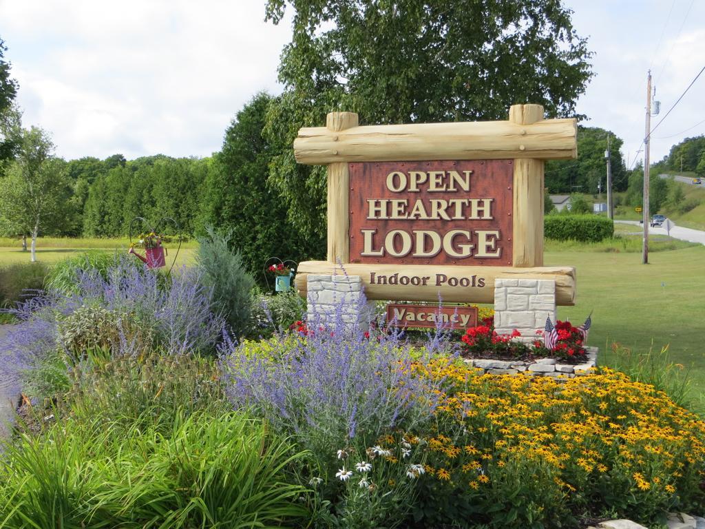 Open Hearth Lodge Sister Bay Exterior photo